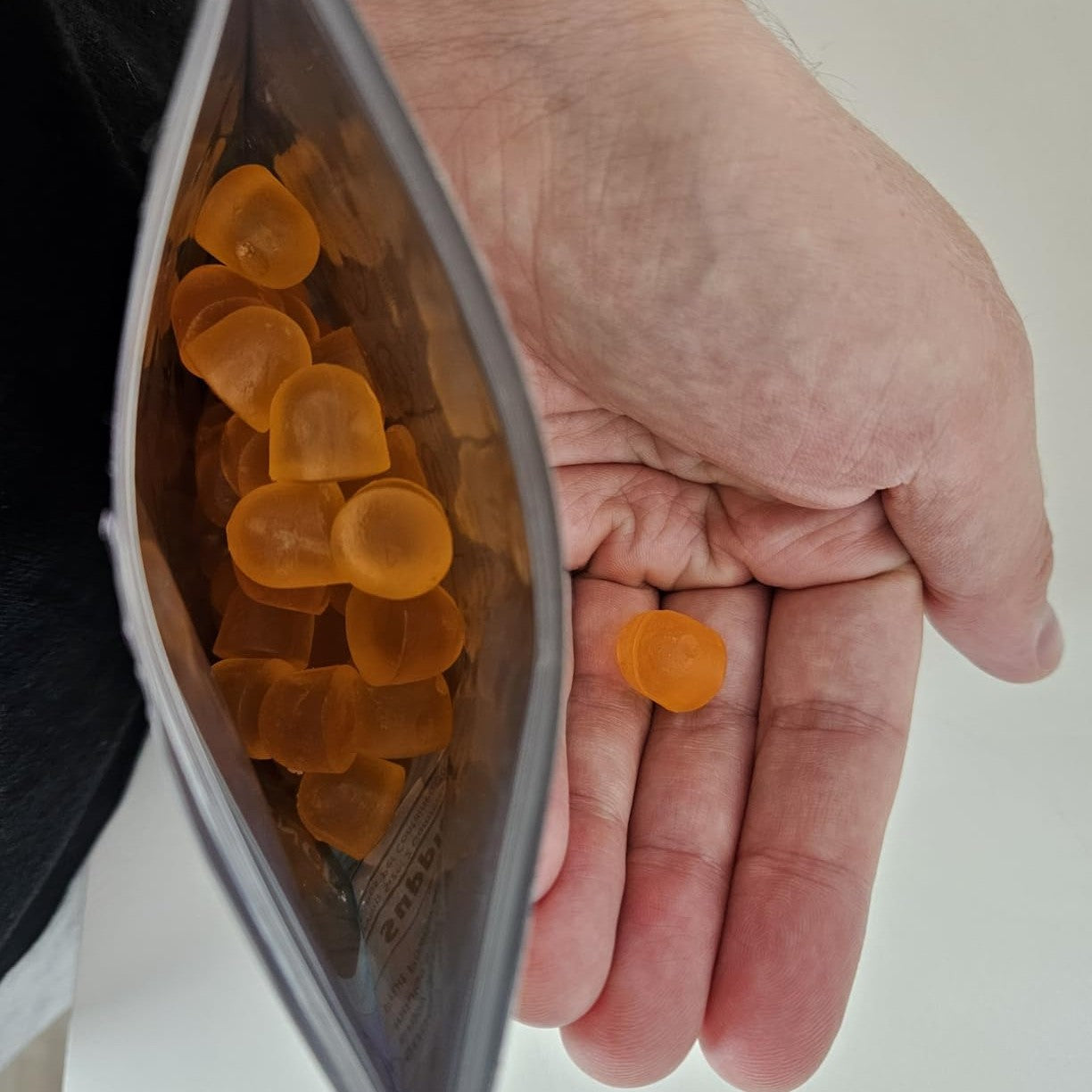 Diana's Pineapple Feminine pH Balance Gummies photo